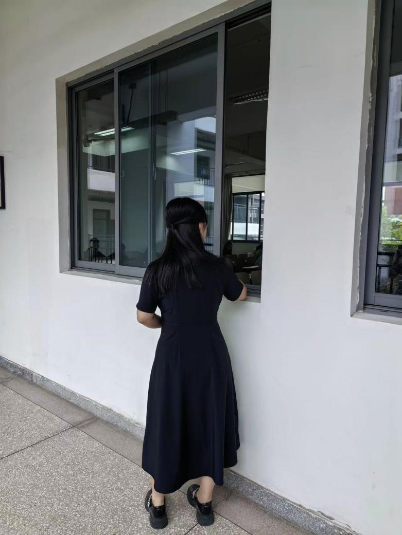 会计系辅导员开展早晚自习检查工...